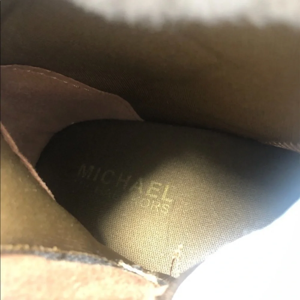 Michael Kors  Toddler Apple Pie boots Size…